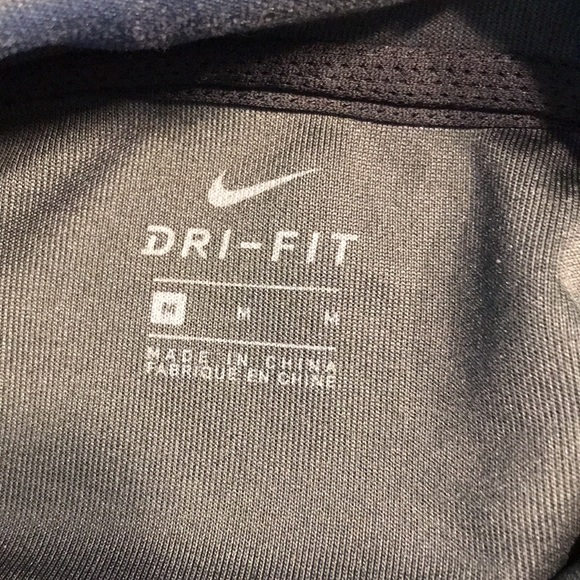 NIKE Dri-Fit Boy’s Hoodie - Picture 6 of 10